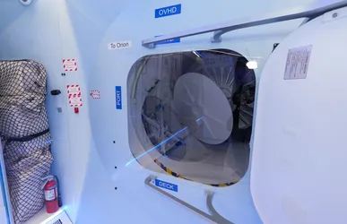 Gateway-Clearance Testing Mockup of Station Airlock